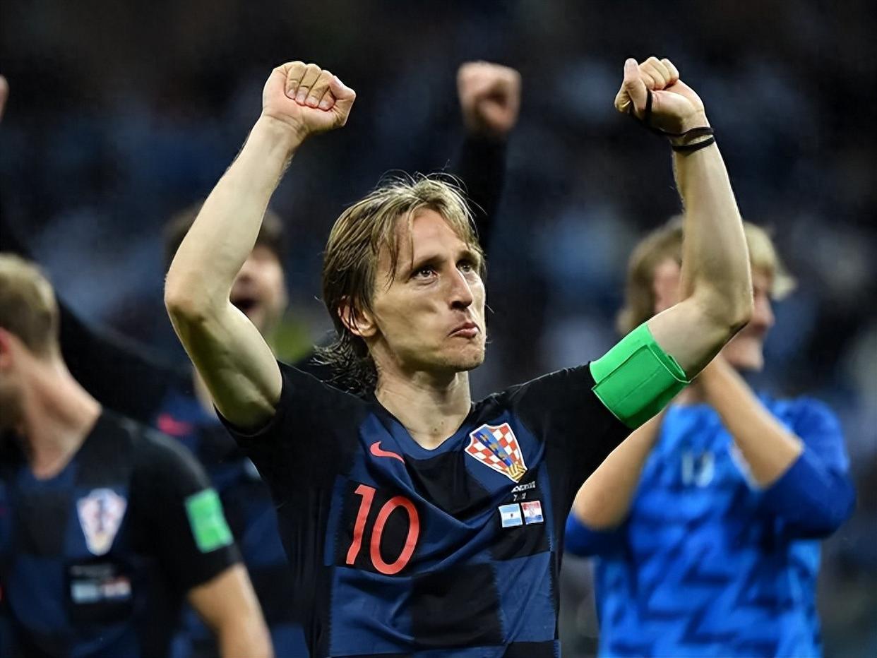 共享体-冲刺阶段欧超杯传出新动向，克里夫兰骑士远射贴柱，管理层表态——态度坚定，临场指挥获称赞的简单介绍